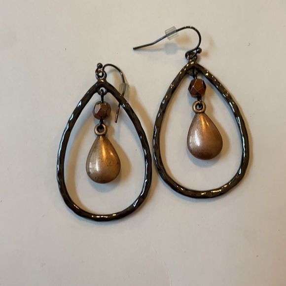 Set of 6 Pairs of Dangle Earrings - Picture 9 of 9